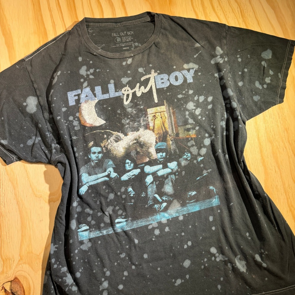Fall Out Boy Graphic Band T-Shirt Large Acid Wash Bleach Splatter Charcoal Grey